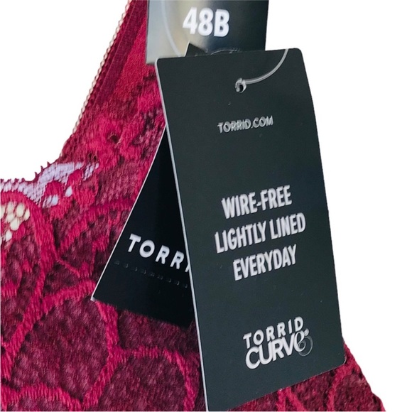 New Torrid Curve Wire Free
Lightly Lined 360 Back Smoothing
Bra Size 48B - Picture 5 of 7
